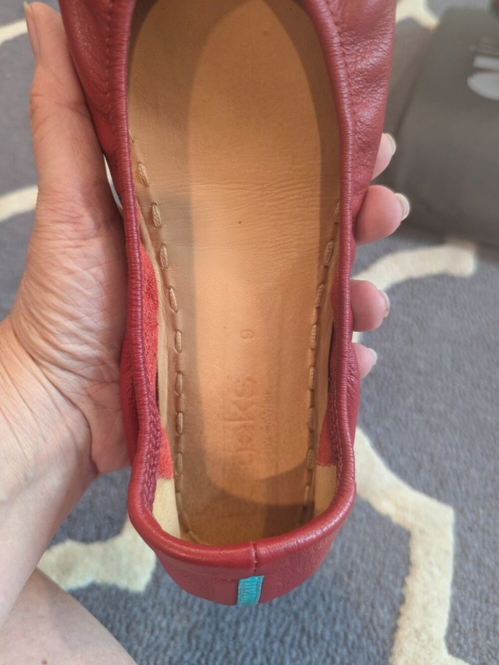 Tieks - Cardinal Red - Size 9 - Picture 6 of 8